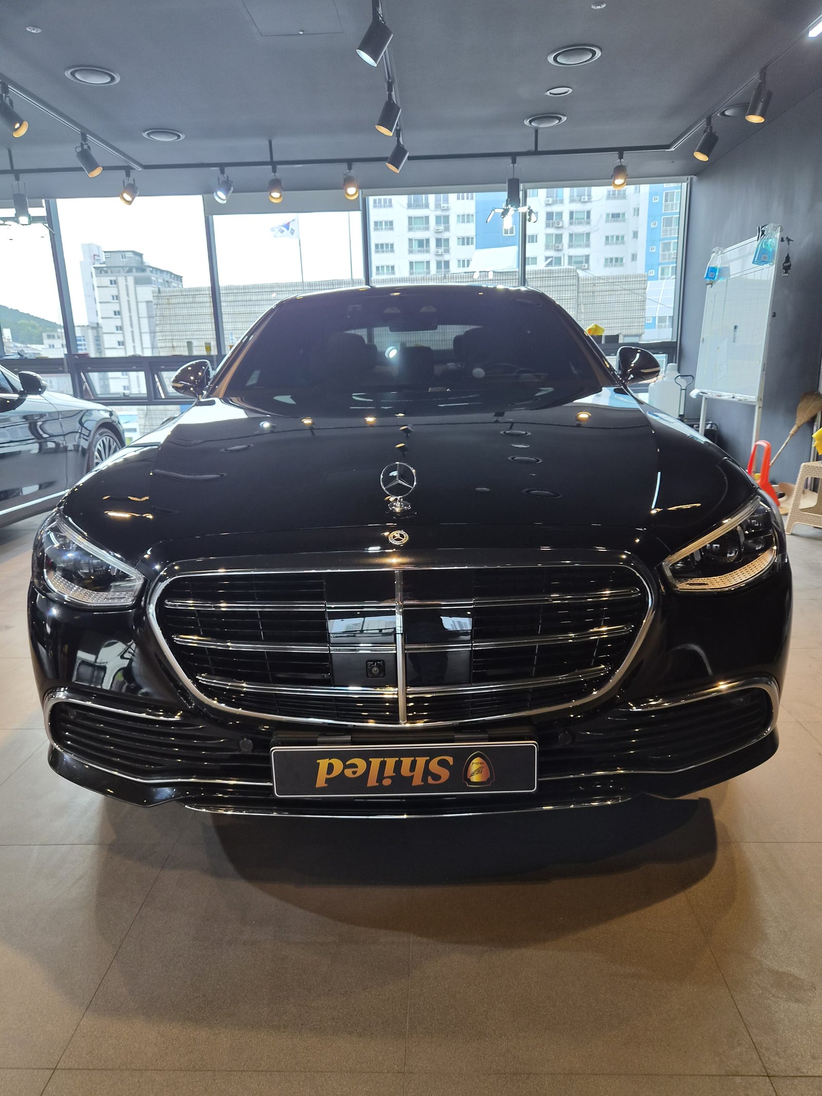벤츠 S350 검정 신차 F5 유리막코팅 - 부산 쉴드광택 전면
