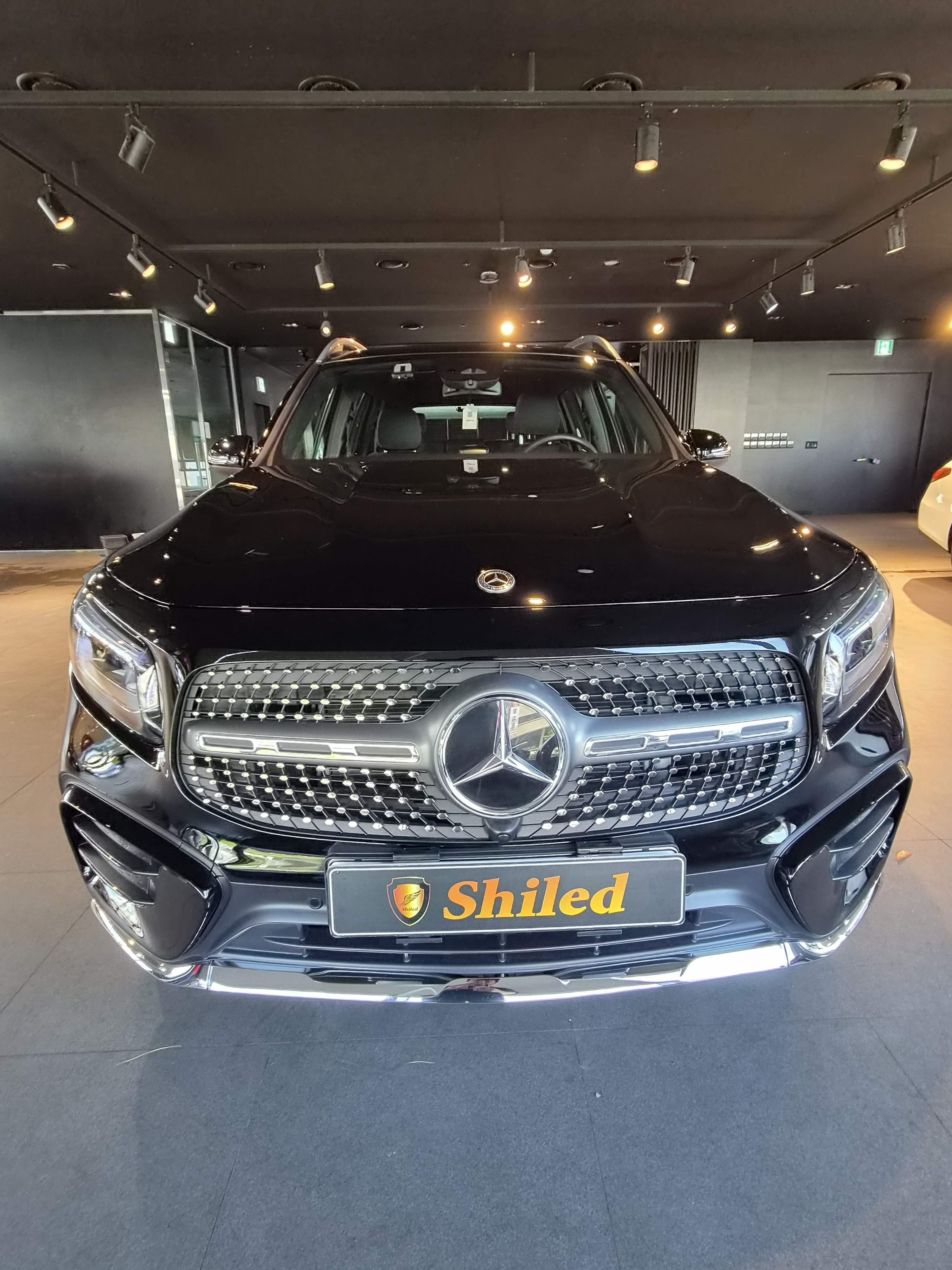 벤츠 GLB250 검정 광택 - 부산 쉴드광택 정면