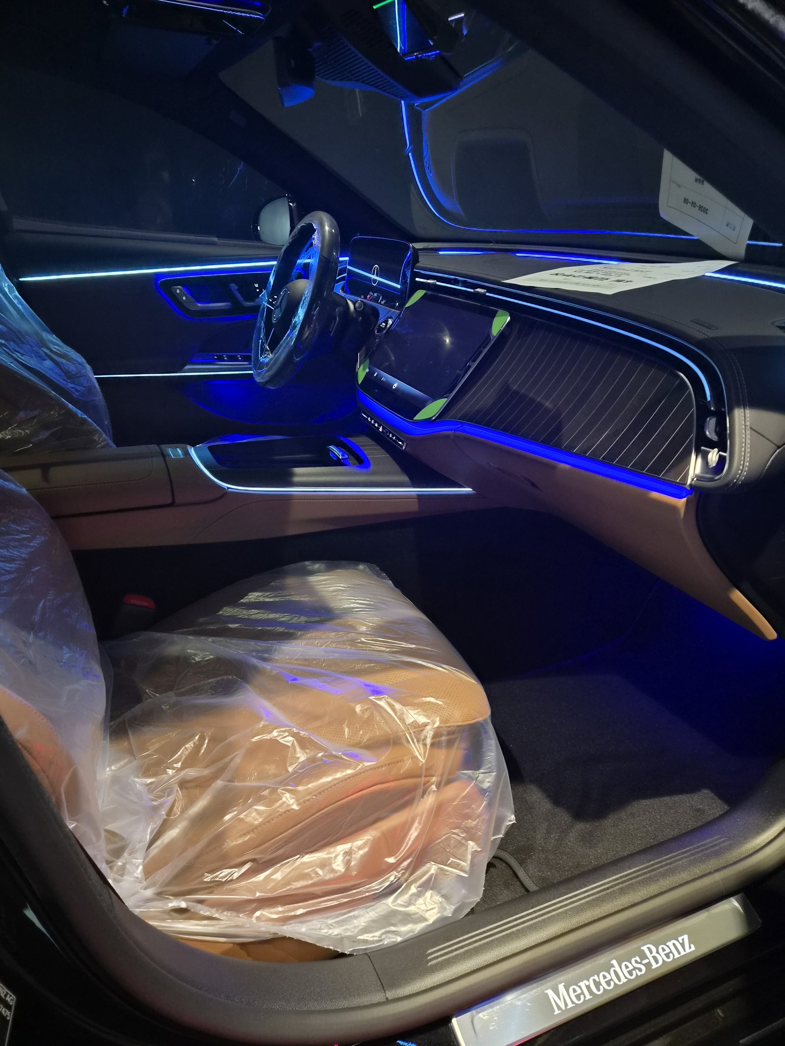 벤츠 E350e 검정 신차 실내 대시보드