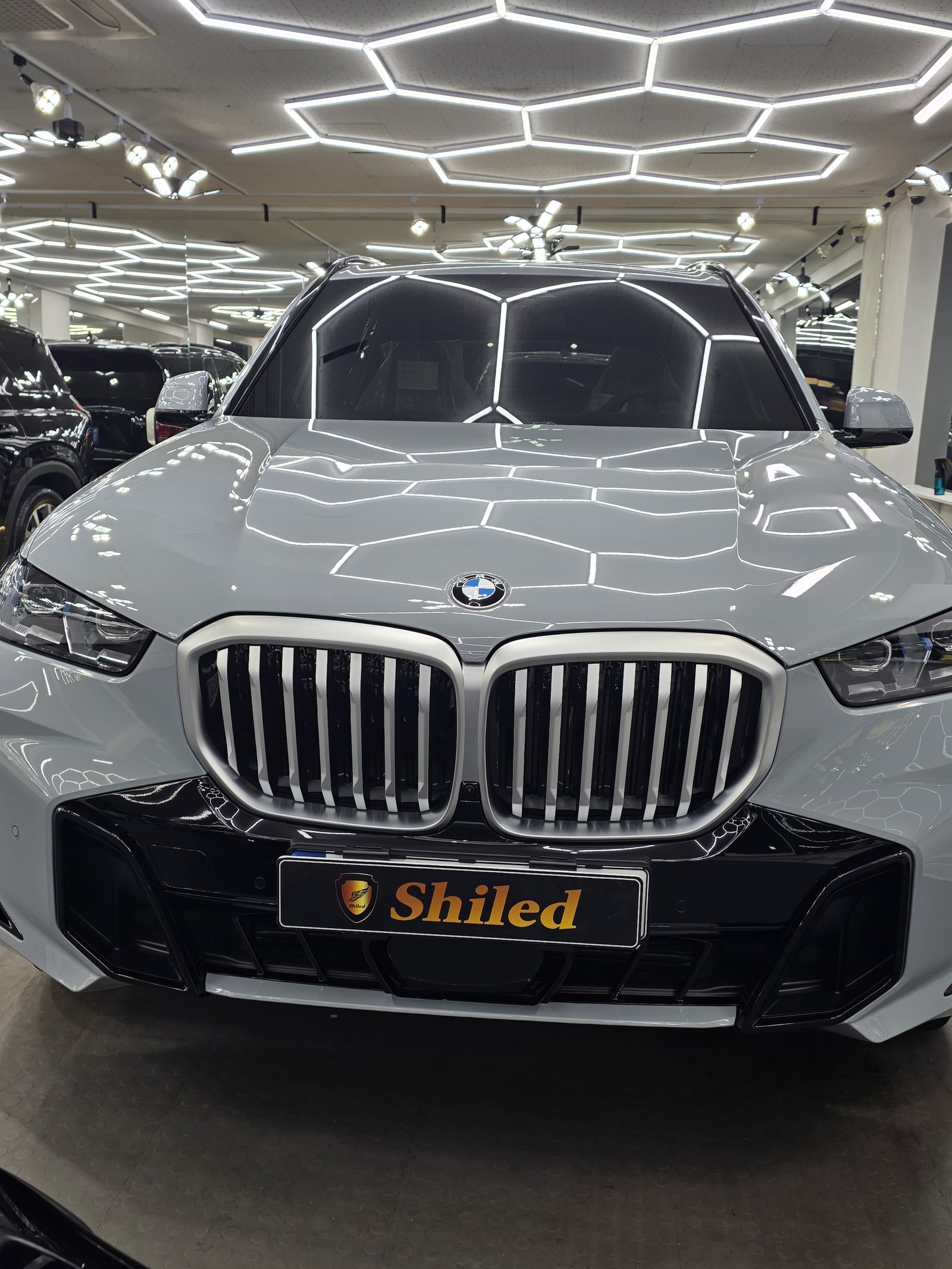 BMW X5 그레이 신차 G-PRO 유리막코팅 - 부산 쉴드광택 전면