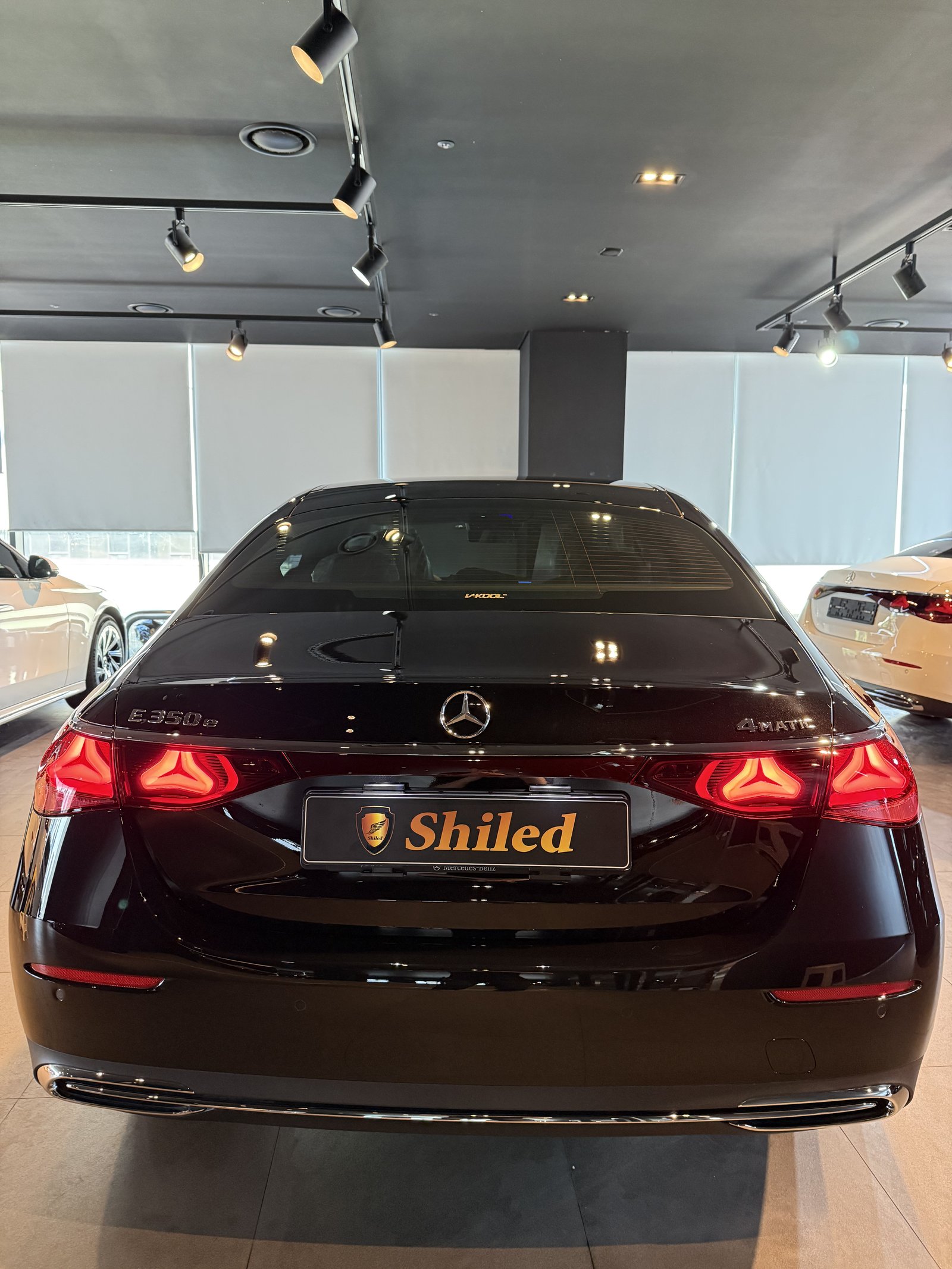벤츠 E350e 검정 신차 측면 - 부산 쉴드광택 신차코팅