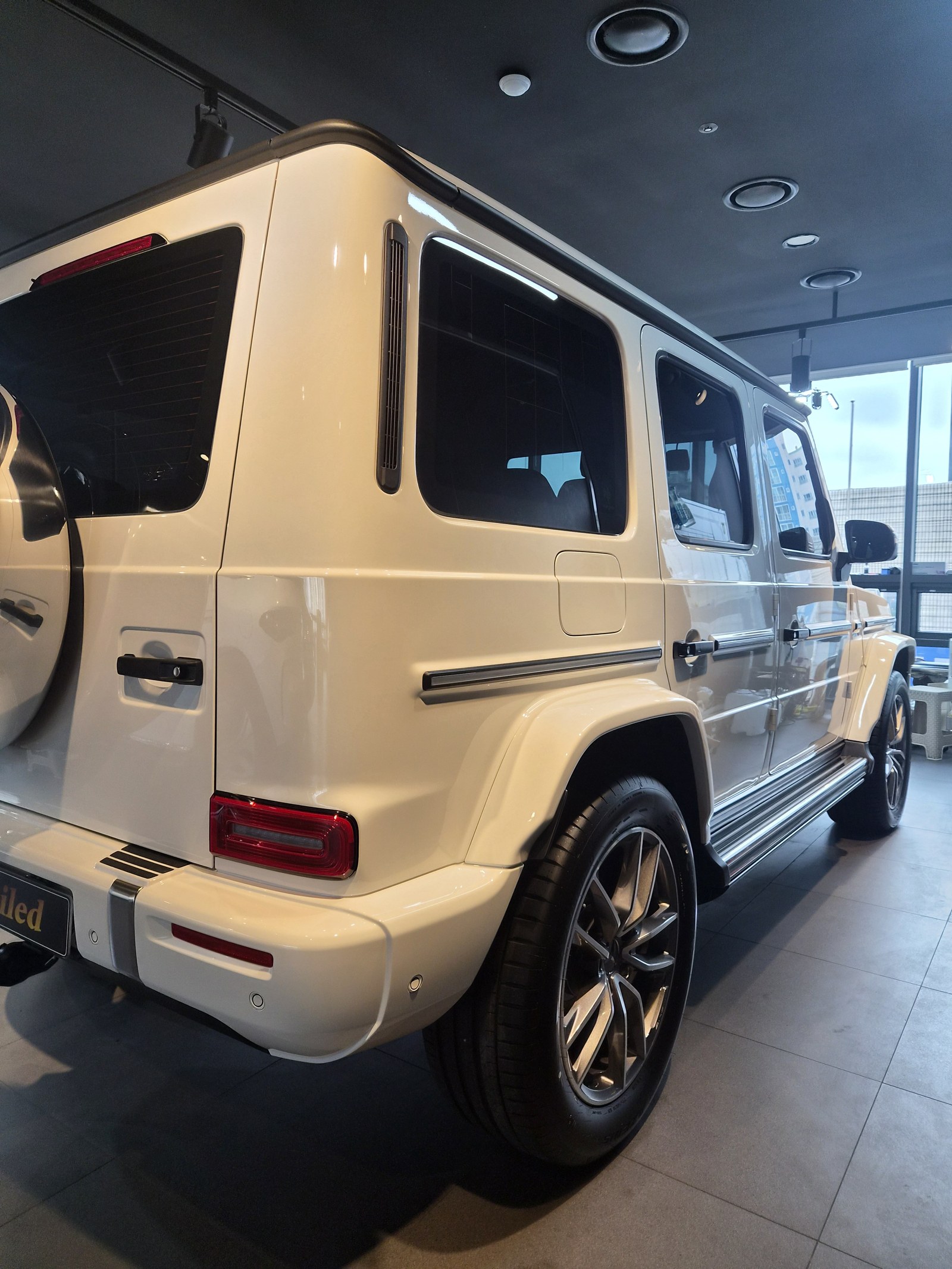벤츠 G450 화이트 신차 측면 루프라인 - 부산 유리막코팅