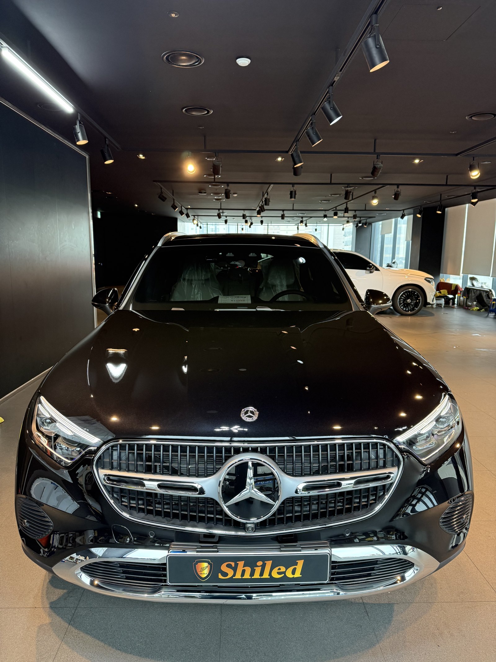 벤츠 GLC220 검정 신차 F5 유리막코팅 - 부산 쉴드광택 전면