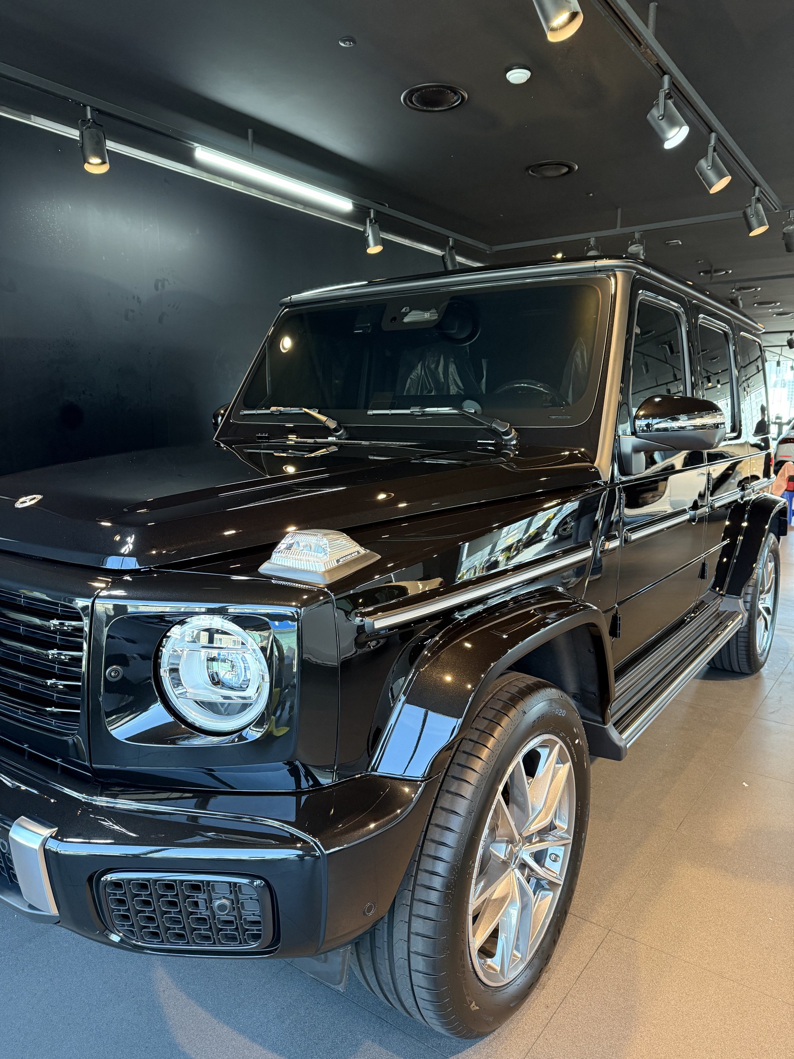 벤츠 G450 검정 신차 측면 각진 바디 - 유리막코팅