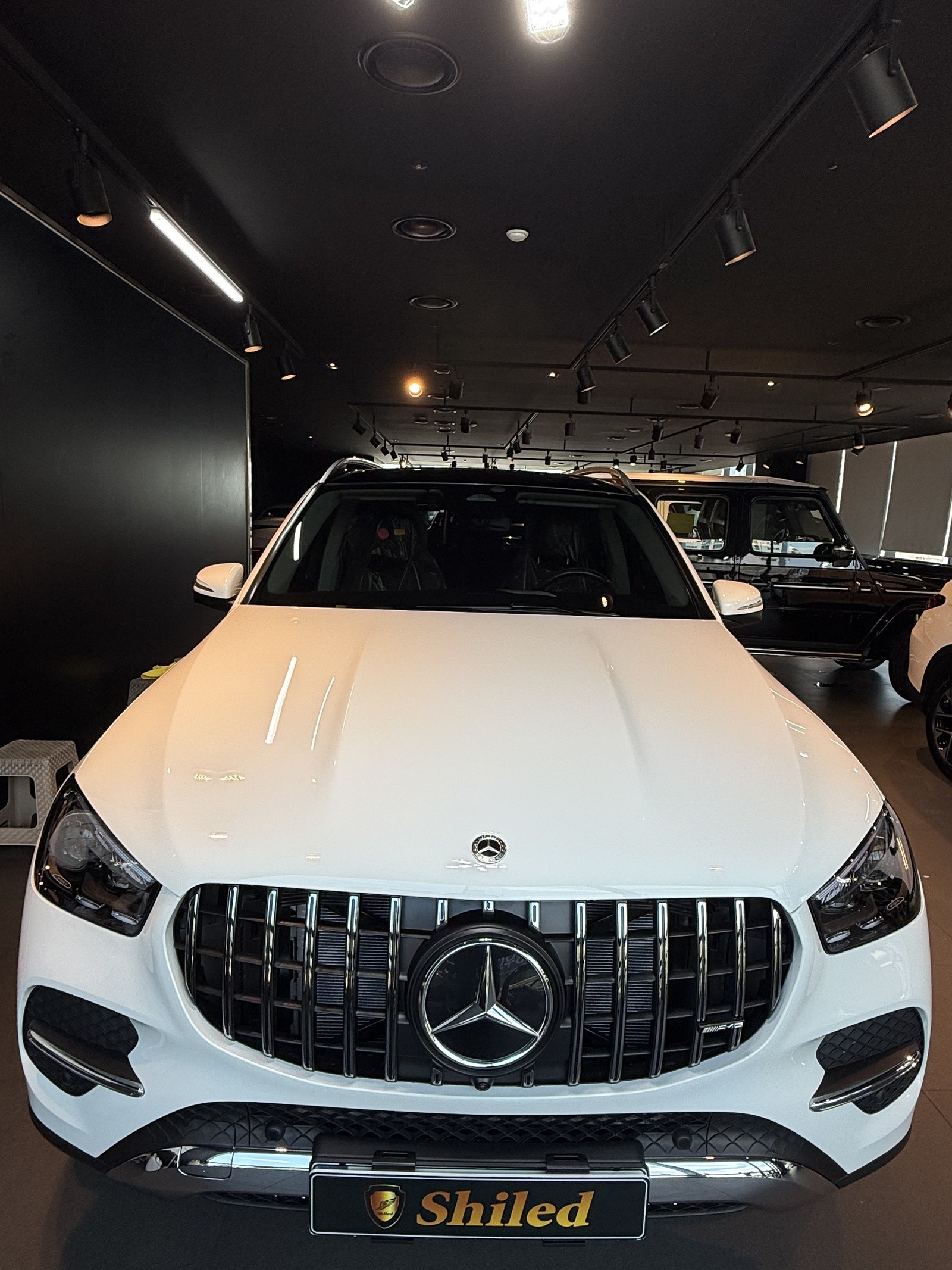벤츠 GLE450 백색 신차 F5 유리막코팅 - 부산 쉴드광택 전면
