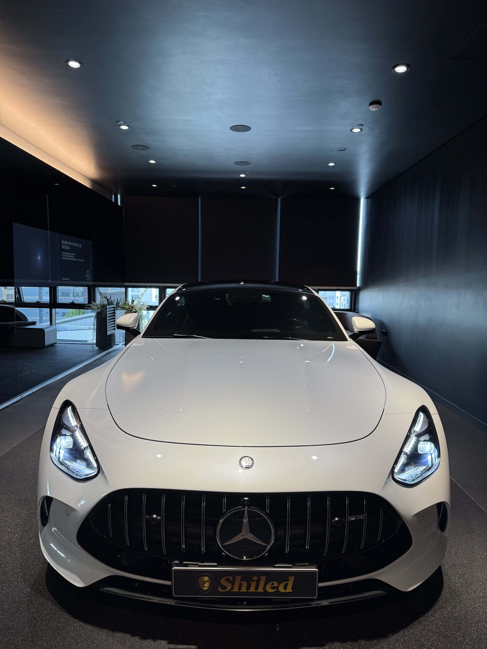벤츠 AMG GT55 백색 신차 F5 유리막코팅 - 부산 쉴드광택 전면