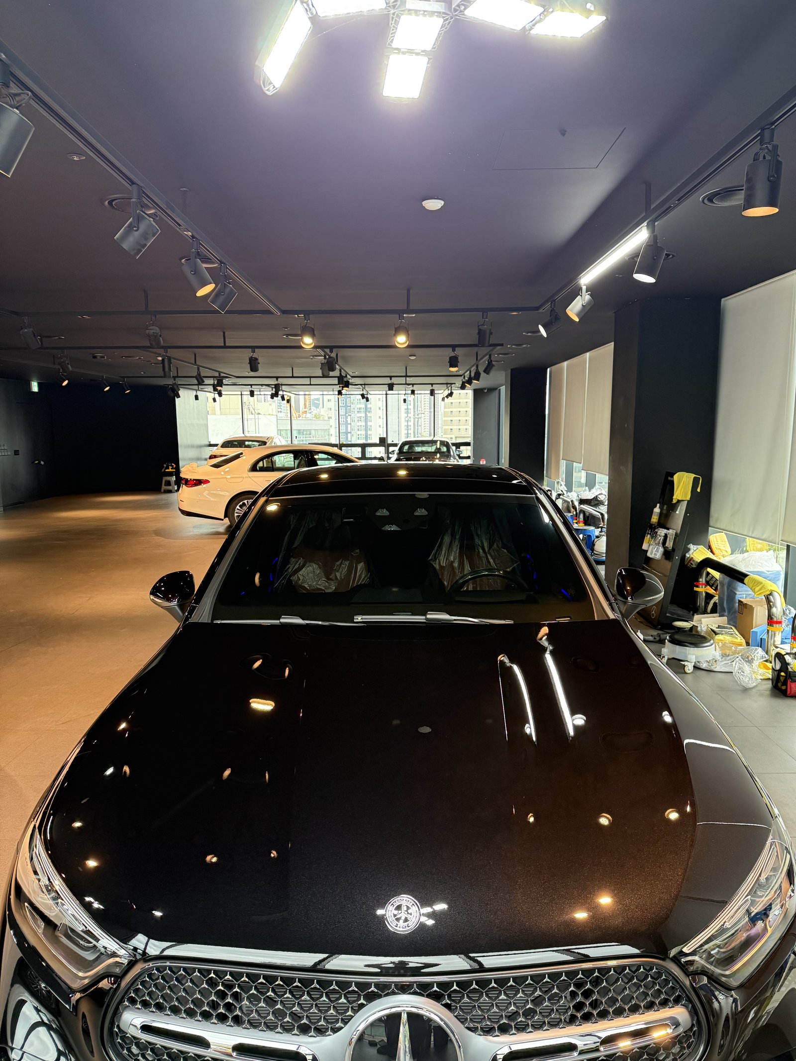 벤츠 GLC300 검정 신차 정면 그릴 - 부산 유리막코팅
