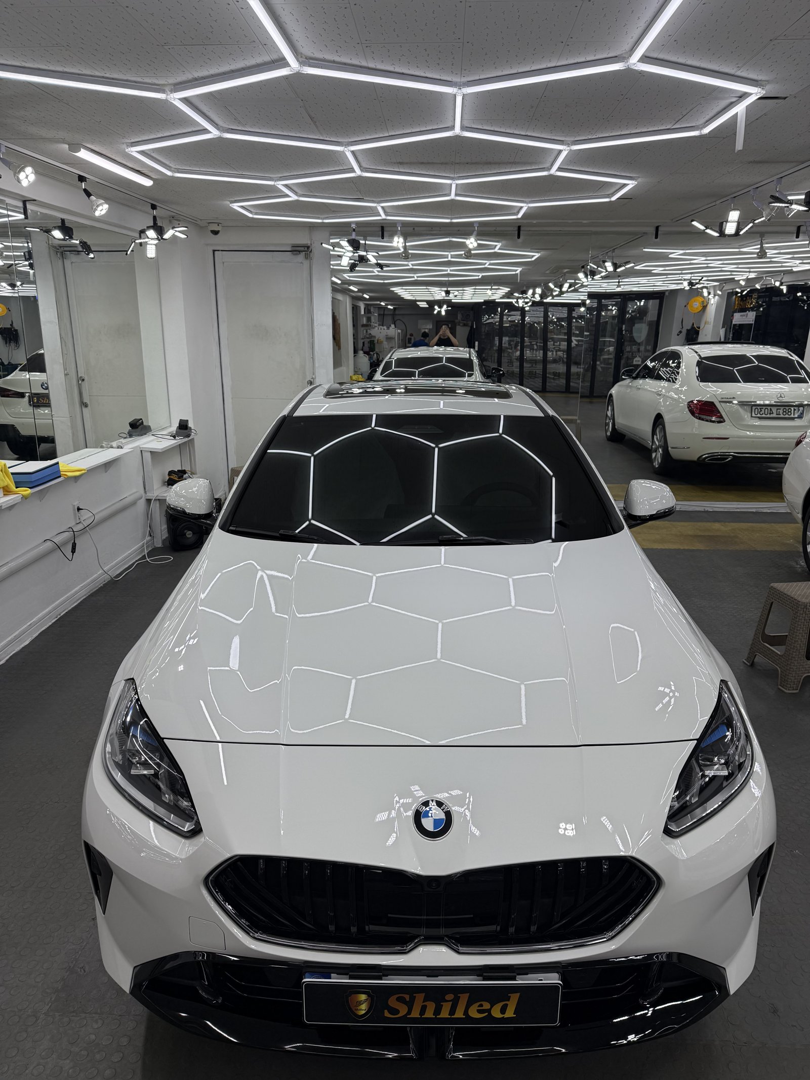 BMW 220 백색 신차 정면 - 부산 신차코팅