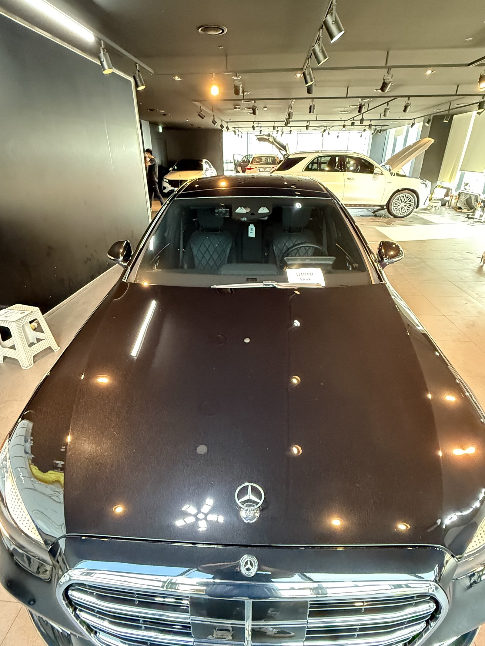 벤츠 S400 검정 신차 정면 후드 엠블럼 - 부산 쉴드광택