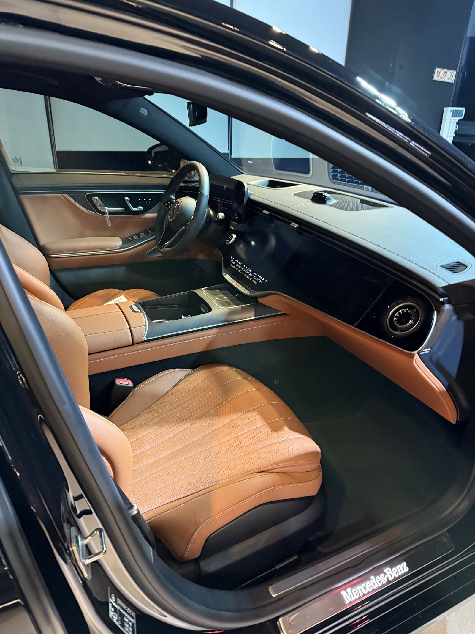 벤츠 S450 신차 실내 대시보드 - 출고 전 컨디션