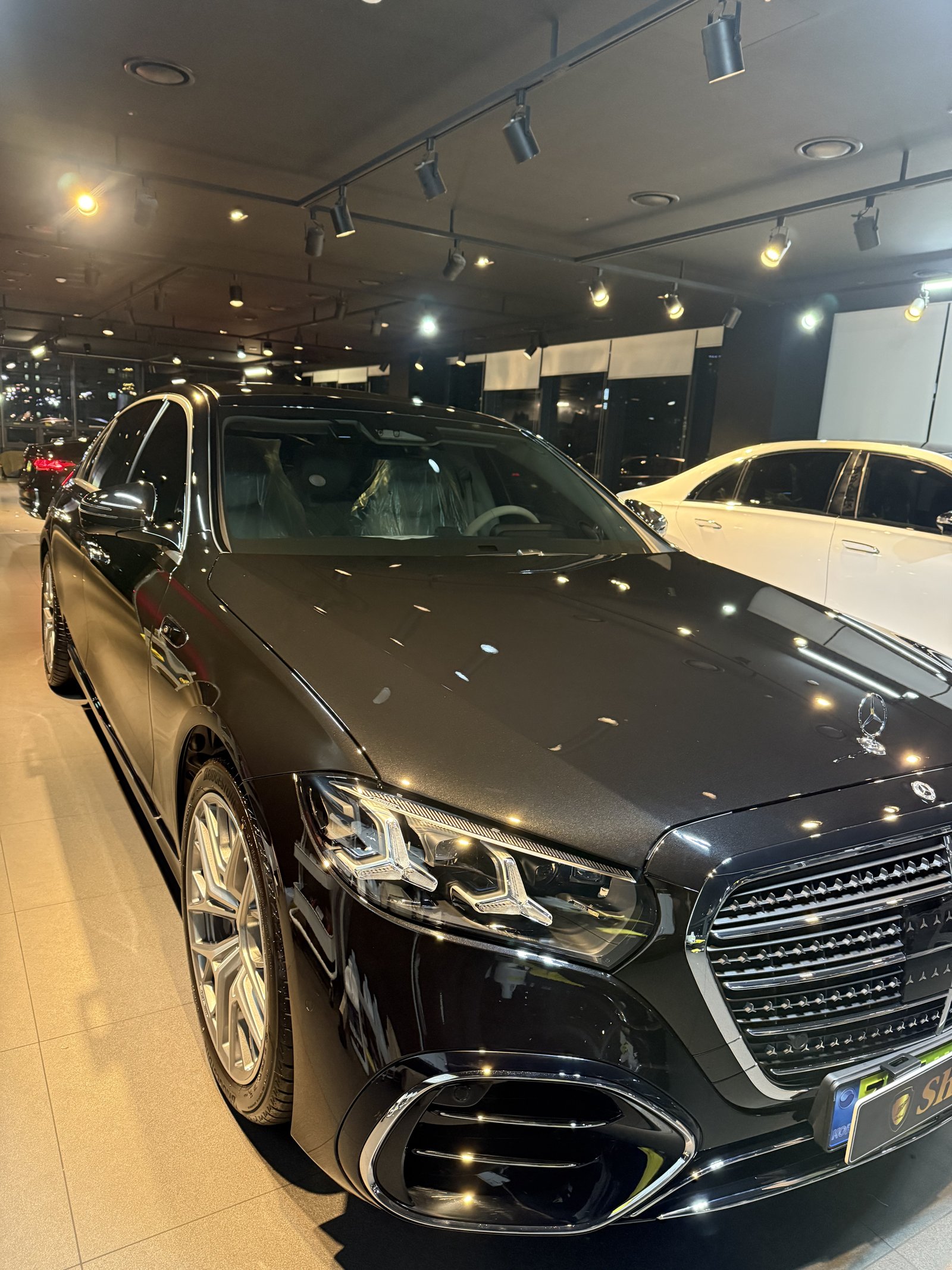벤츠 S450 검정 신차 전측면 - 부산 유리막코팅