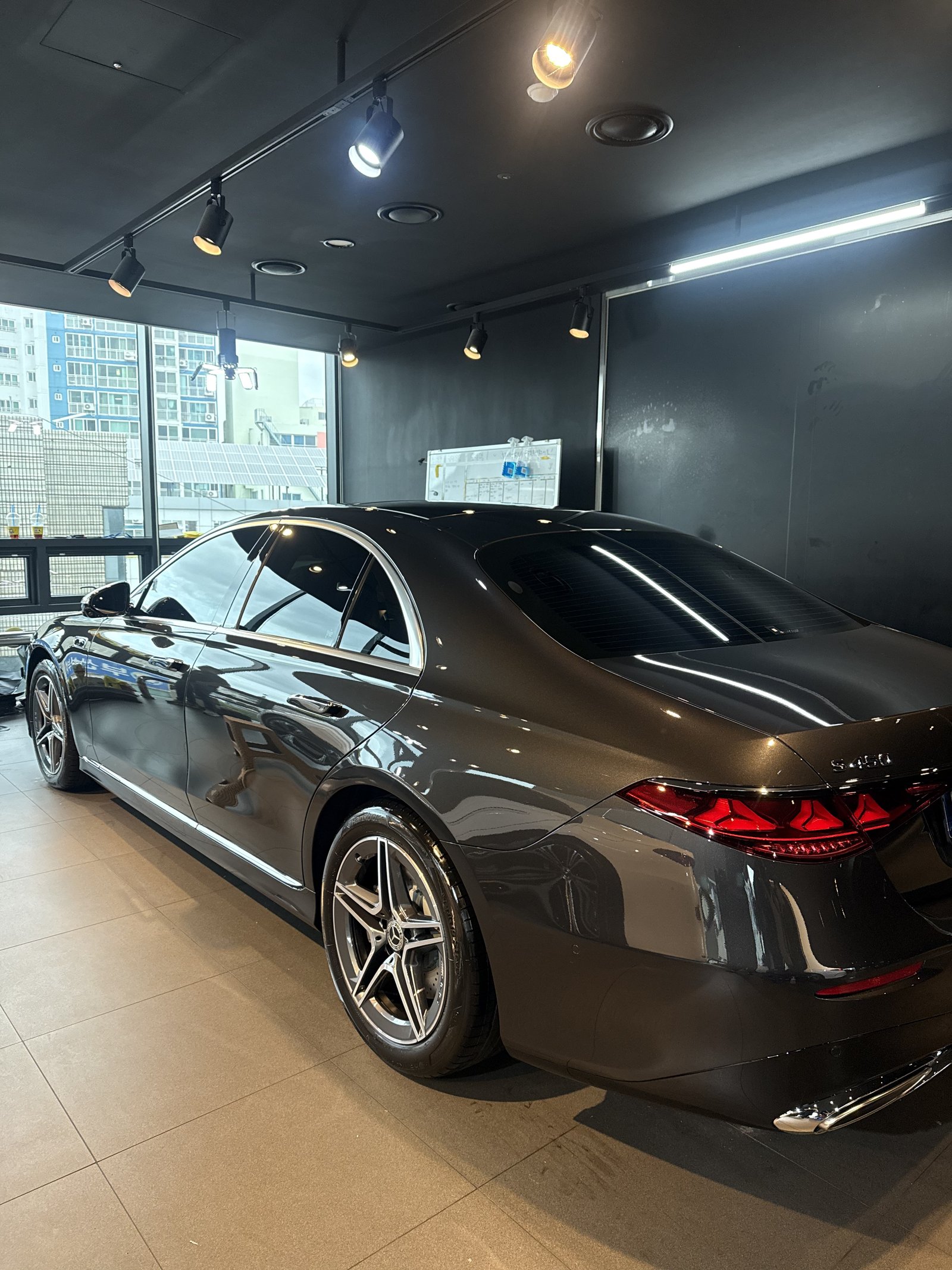 벤츠 S450 그레이 신차 측후면 광택 - 부산 유리막코팅