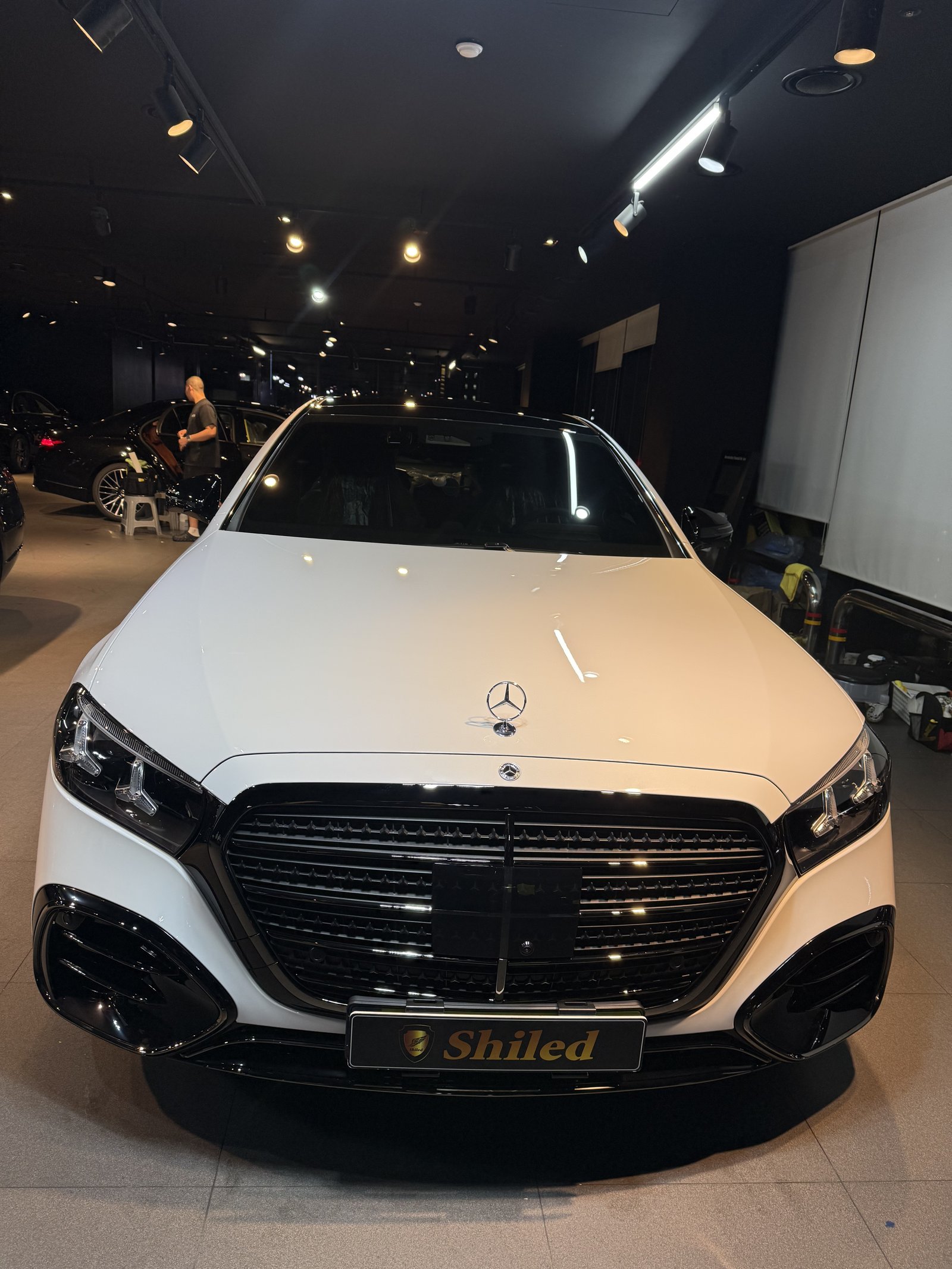 벤츠 S450 4MATIC 백색 신차 유리막코팅 정면 - 부산 쉴드광택