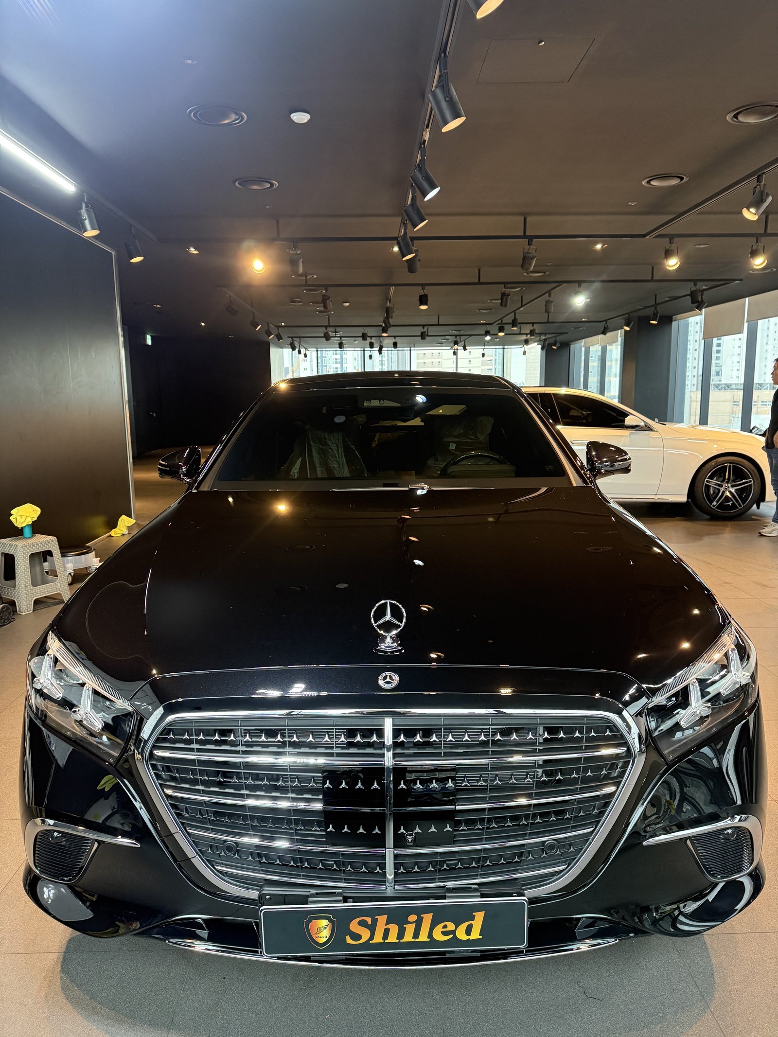 벤츠 S500 검정 신차 유리막코팅 정면 - 부산 쉴드광택