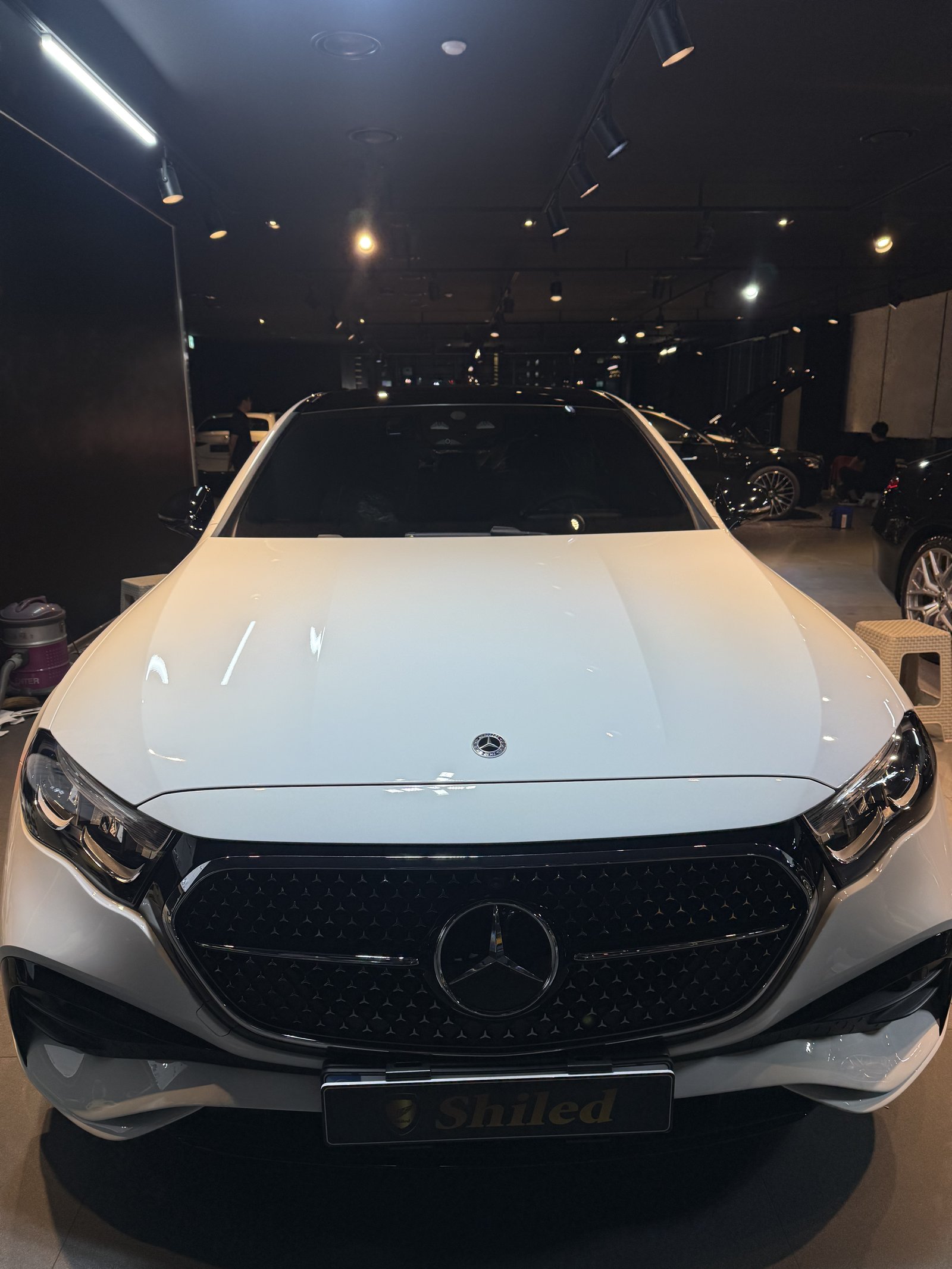 벤츠 E200 AMG 신차 유리막코팅 정면 - 부산 쉴드광택