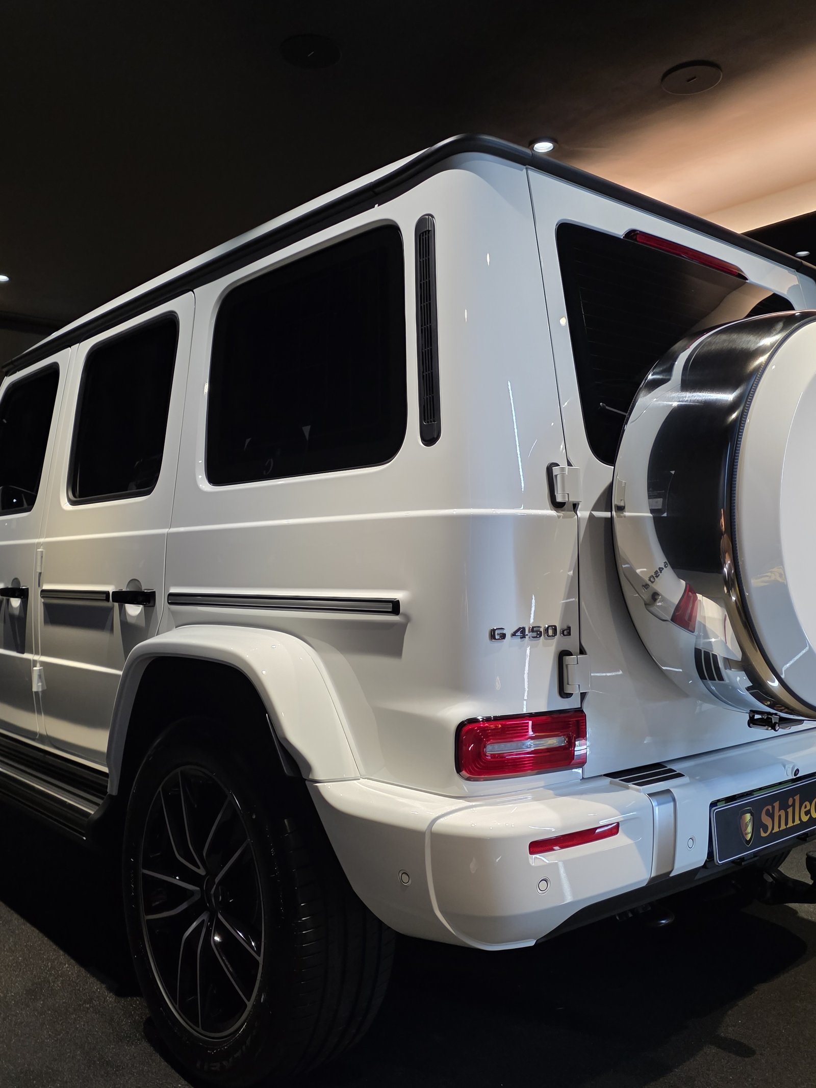 벤츠 G450 신차 전측면 반사