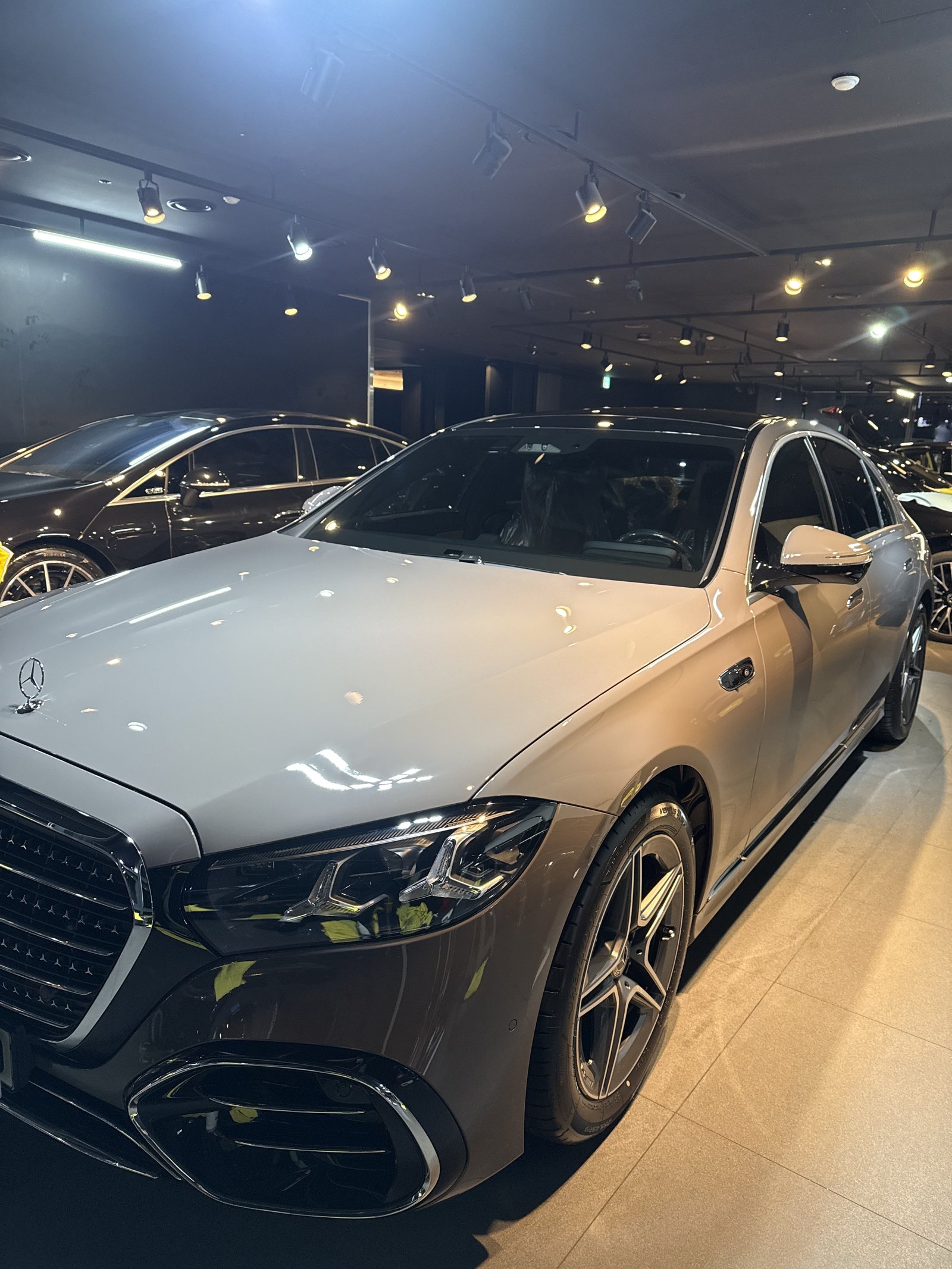 벤츠 S450 신차 전측면 반사