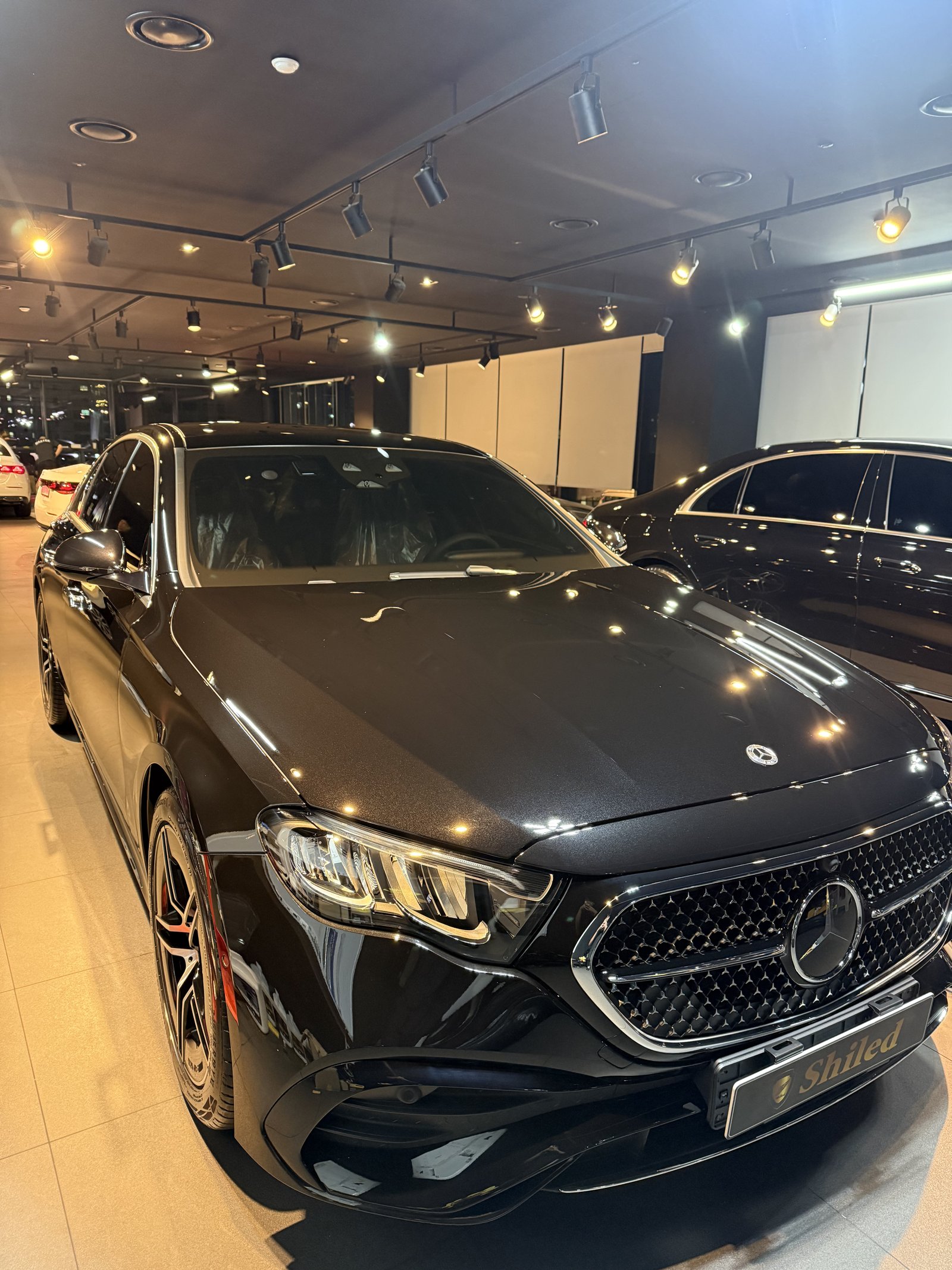 벤츠 E200 AMG 신차 전측면 - 부산 유리막코팅