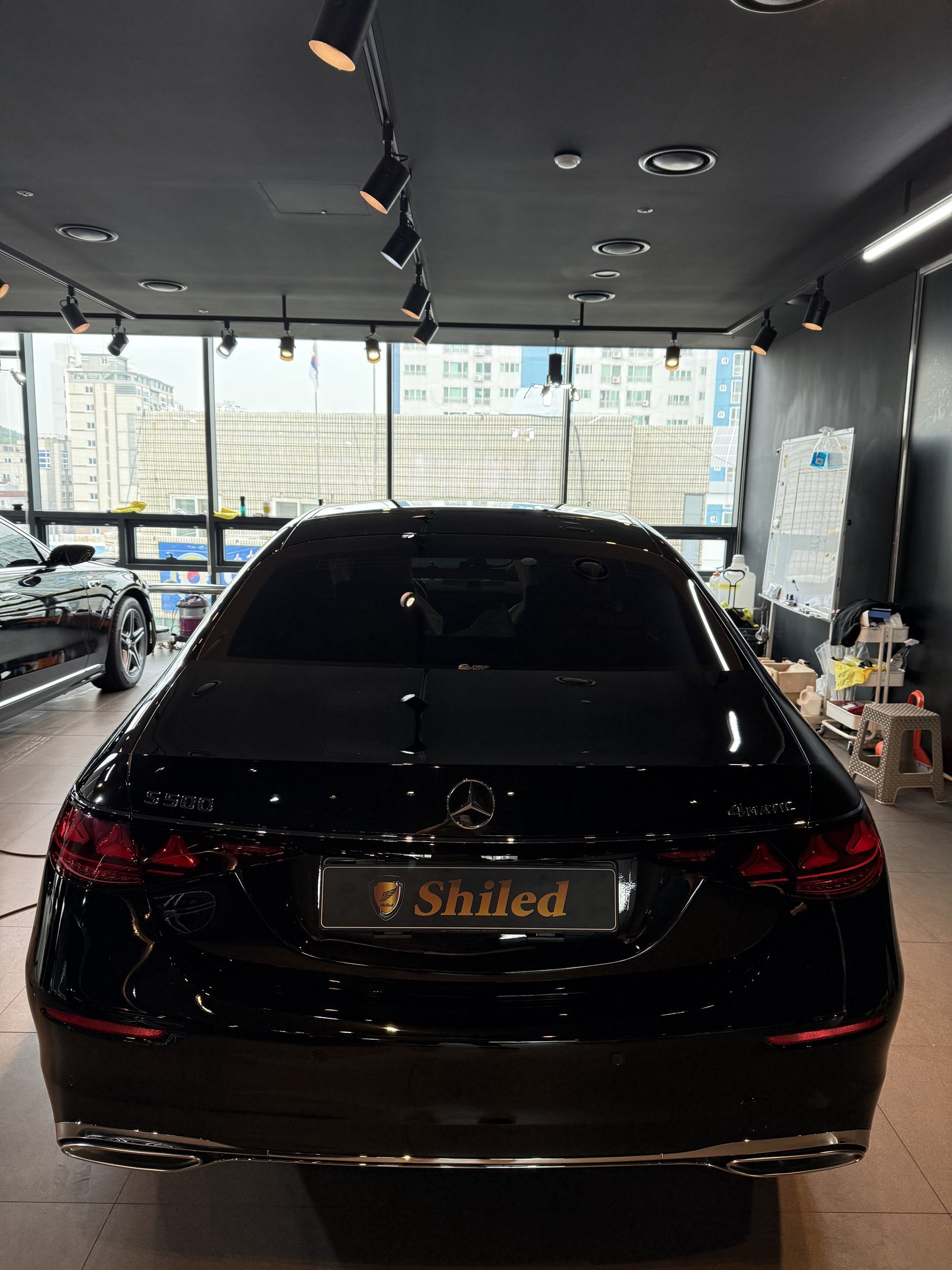 벤츠 S500 신차 후면 - 부산 쉴드광택 신차코팅