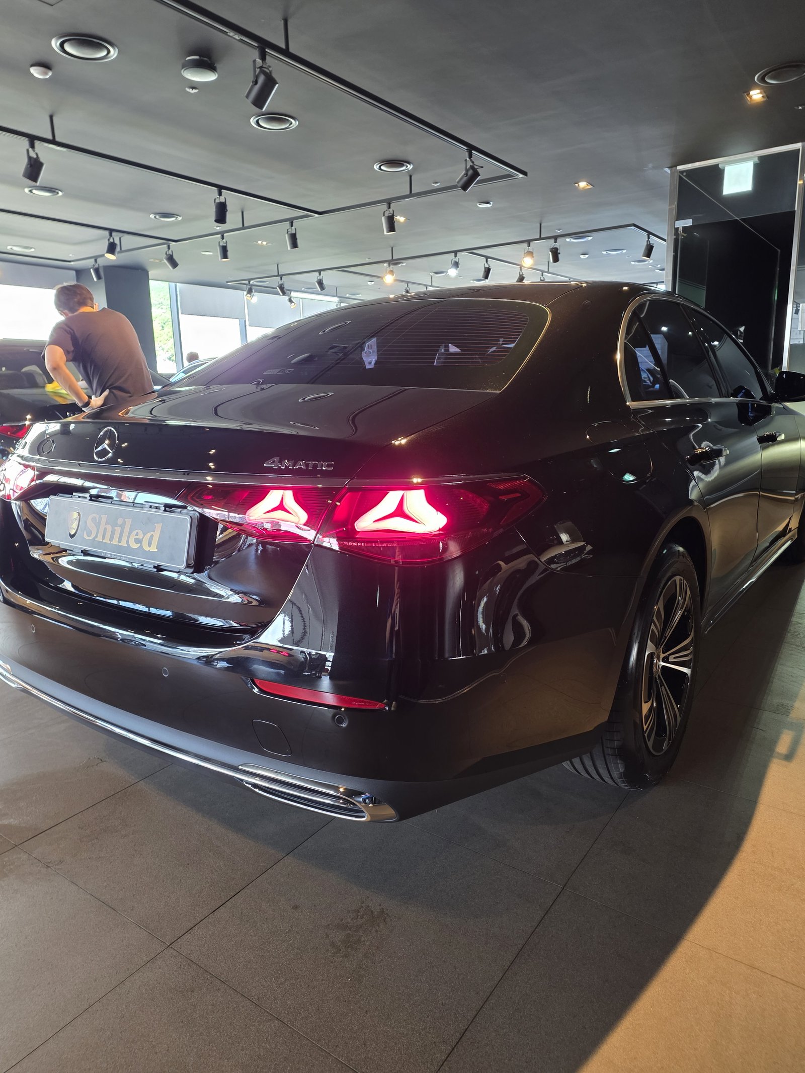 벤츠 E200 AMG 신차 후측면