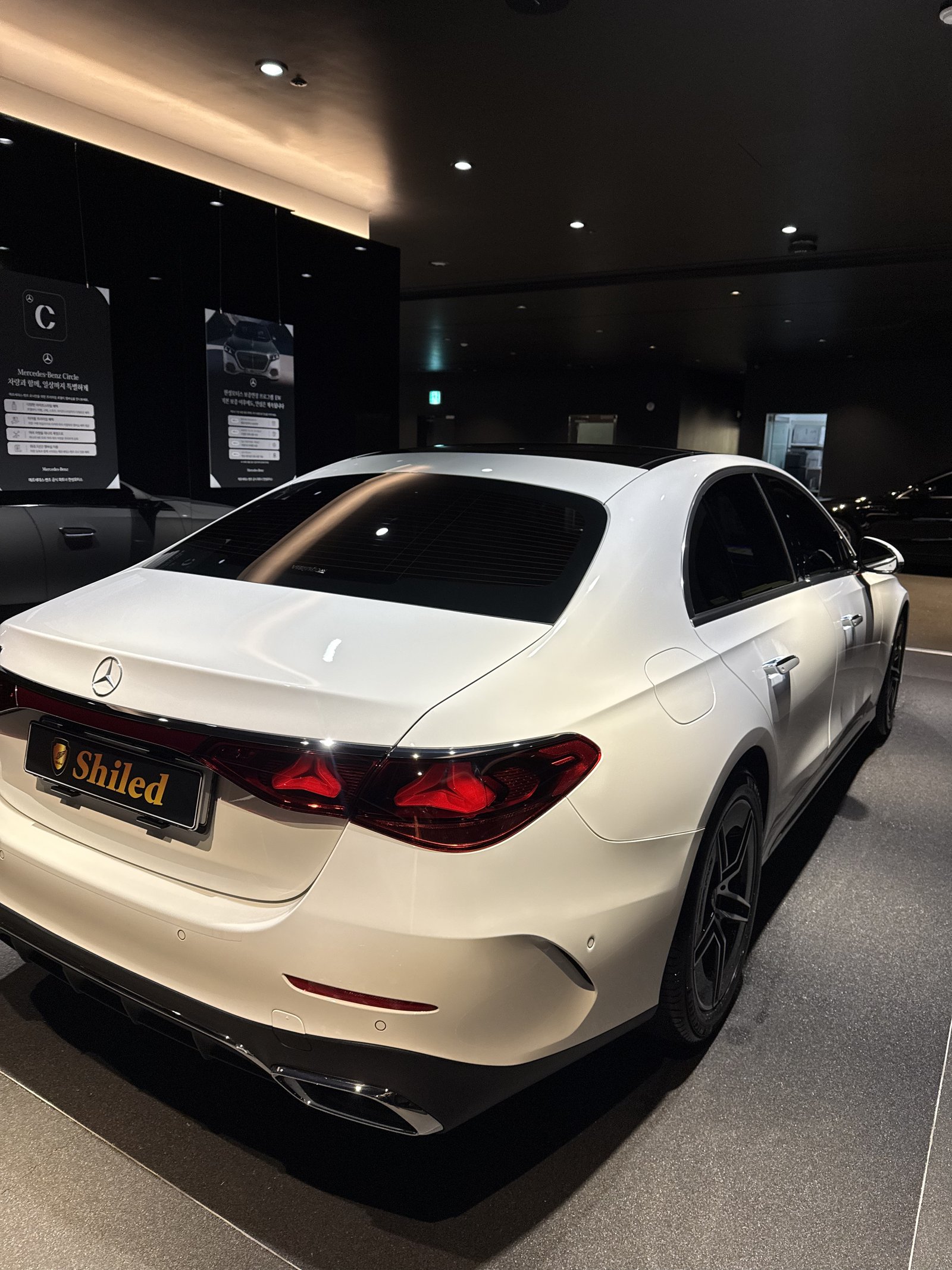 E200 AMG 신차 전측면 반사 - 출고 전 코팅