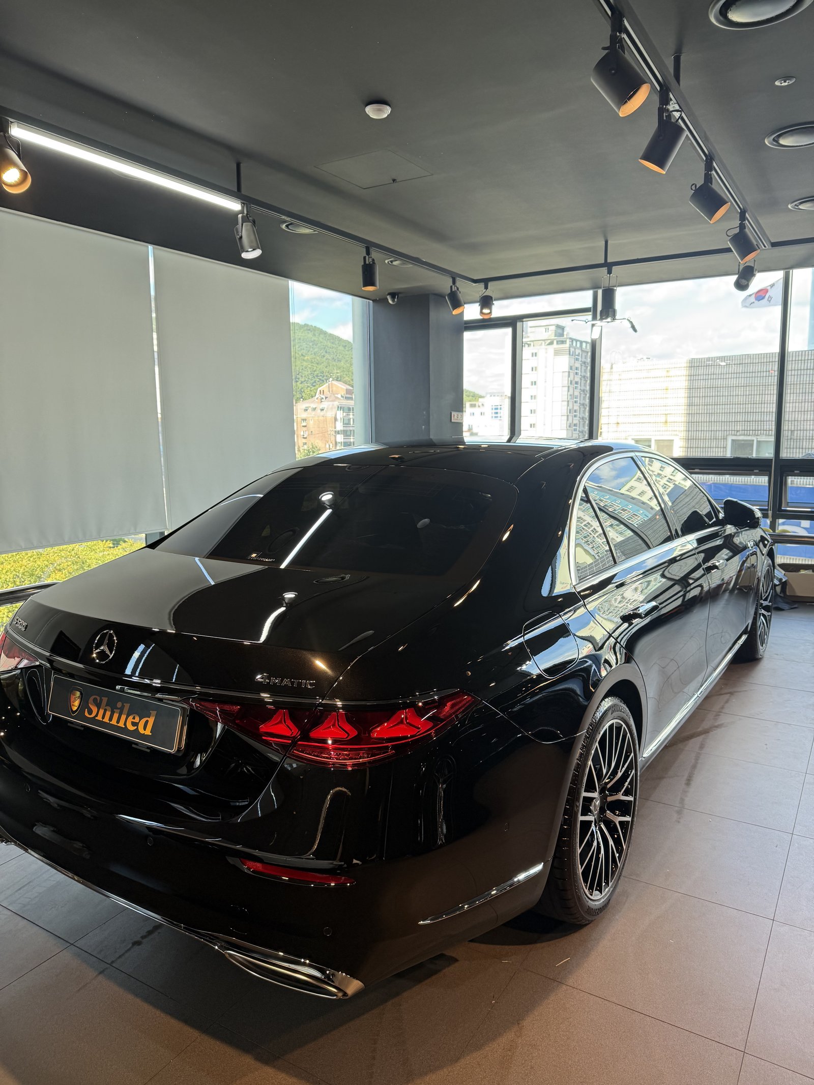 S500 신차 전측면 반사 - 출고 전 코팅